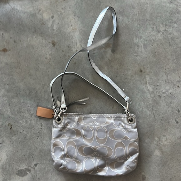 Coach shoulder bag - Picture 2 of 3